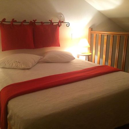 Chambres D'Hotes Les Templiers Rugney Ruang foto